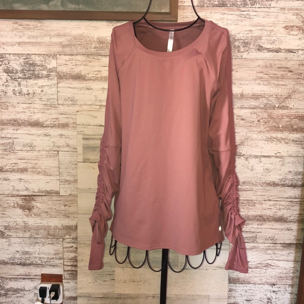 Fabletics Cashel Long Sleeve Shirt Adjustable Ruched Sleeve Orchid Pink Medium​​ - Picture 2 of 9